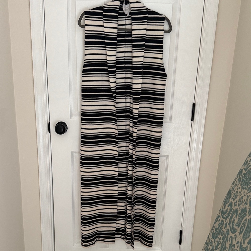 VICTOR GLEMAUD Striped Black and White Sleeveless long line cardigan
